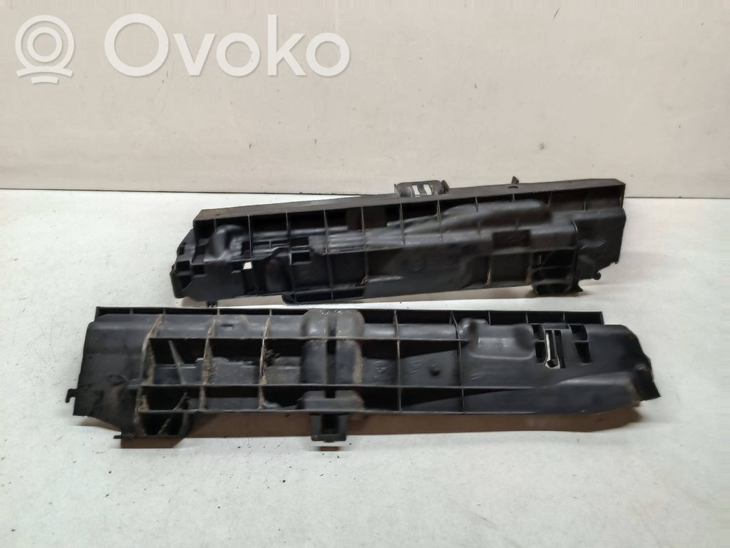 BMW 3 E90 E91 Staffa di montaggio del radiatore 