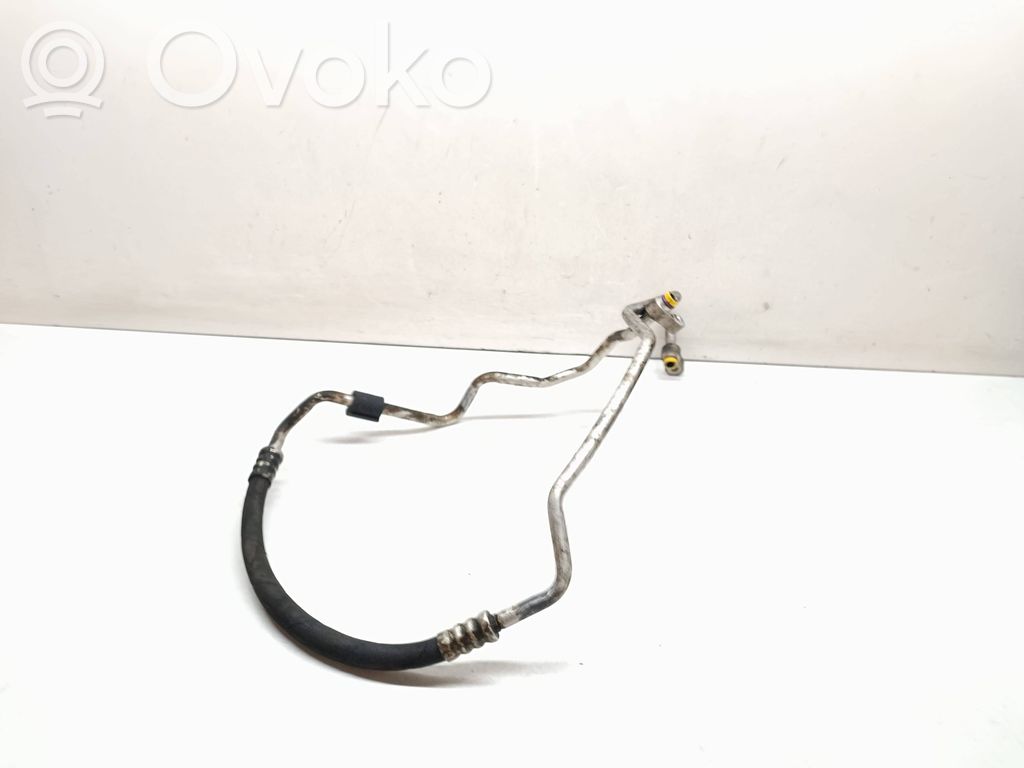 BMW 3 E90 E91 Ilmastointilaitteen putki (A/C) 