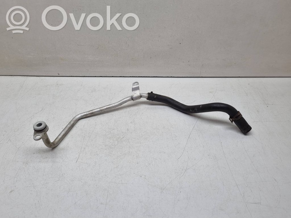 BMW 2 F46 Tubo flessibile del liquido di raffreddamento del motore 