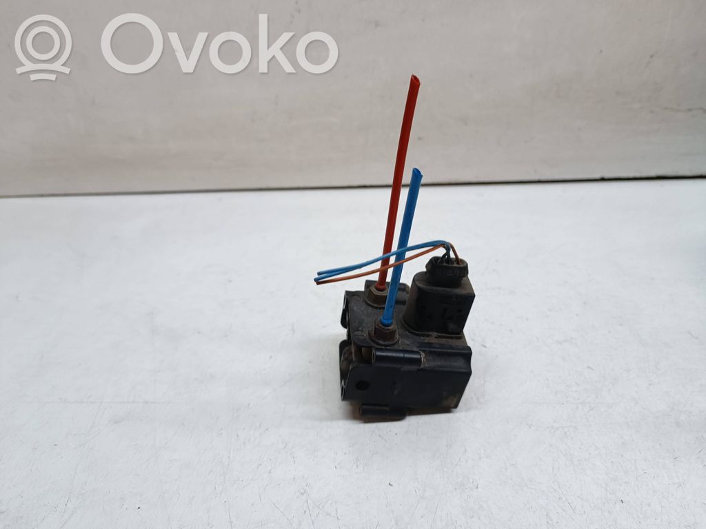 BMW 5 E60 E61 Blocco valvola della sospensione pneumatica
