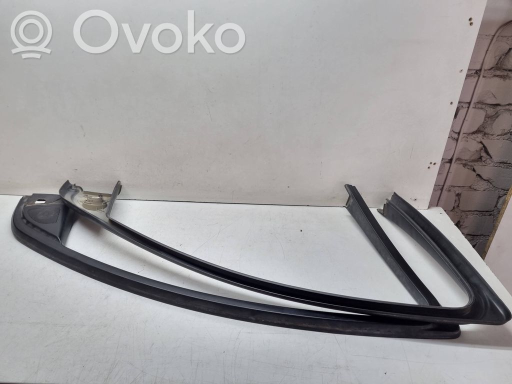 Audi Q7 4L Rivestimento modanatura del vetro della portiera anteriore