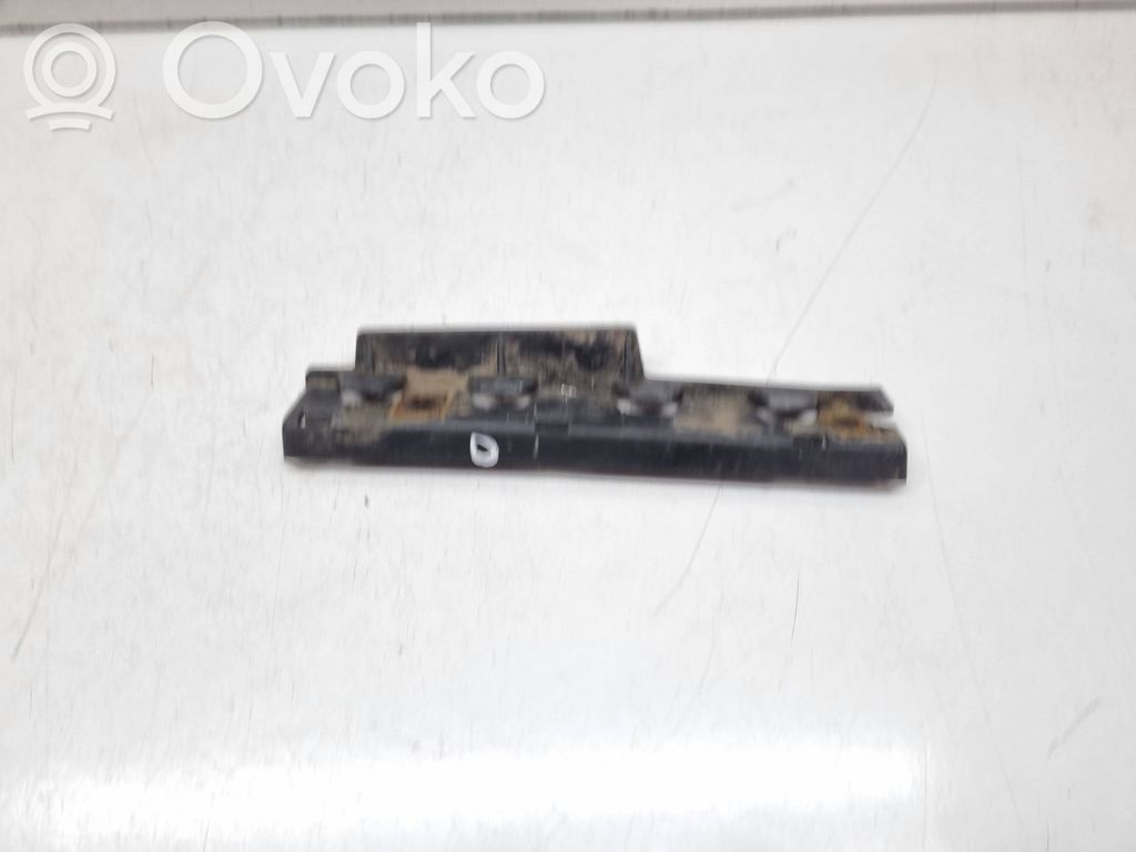 BMW 5 E60 E61 Suport montare bară față 