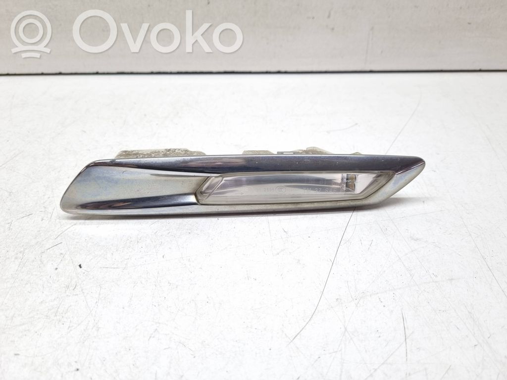 BMW 5 F10 F11 Indicatore di direzione del parafango anteriore