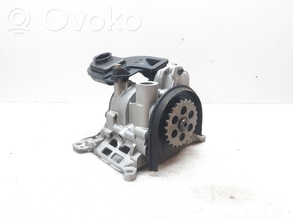 BMW 5 F10 F11 Oil pump 