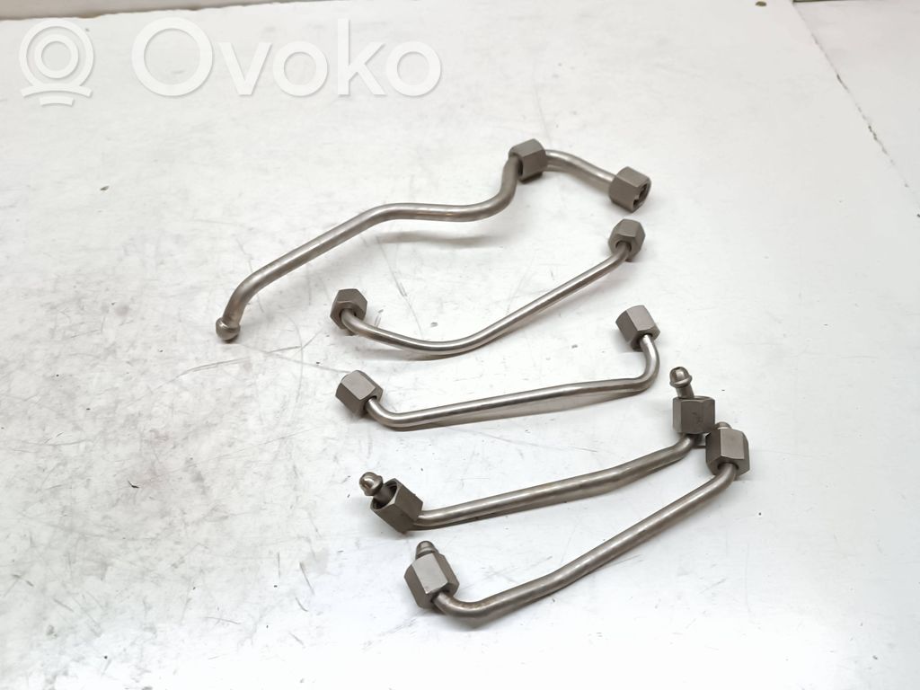 BMW 3 E90 E91 Degvielas iesmidzināšanas caurule (-es) 