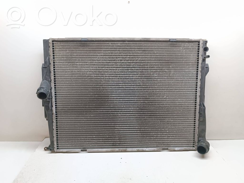 BMW 3 E90 E91 Coolant radiator 