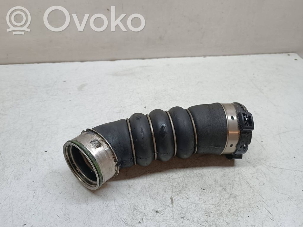 BMW 3 E90 E91 Välijäähdyttimen letku 
