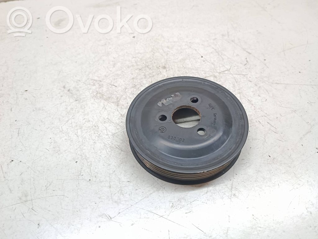 BMW 3 E90 E91 Riemenscheibe Servopumpe 