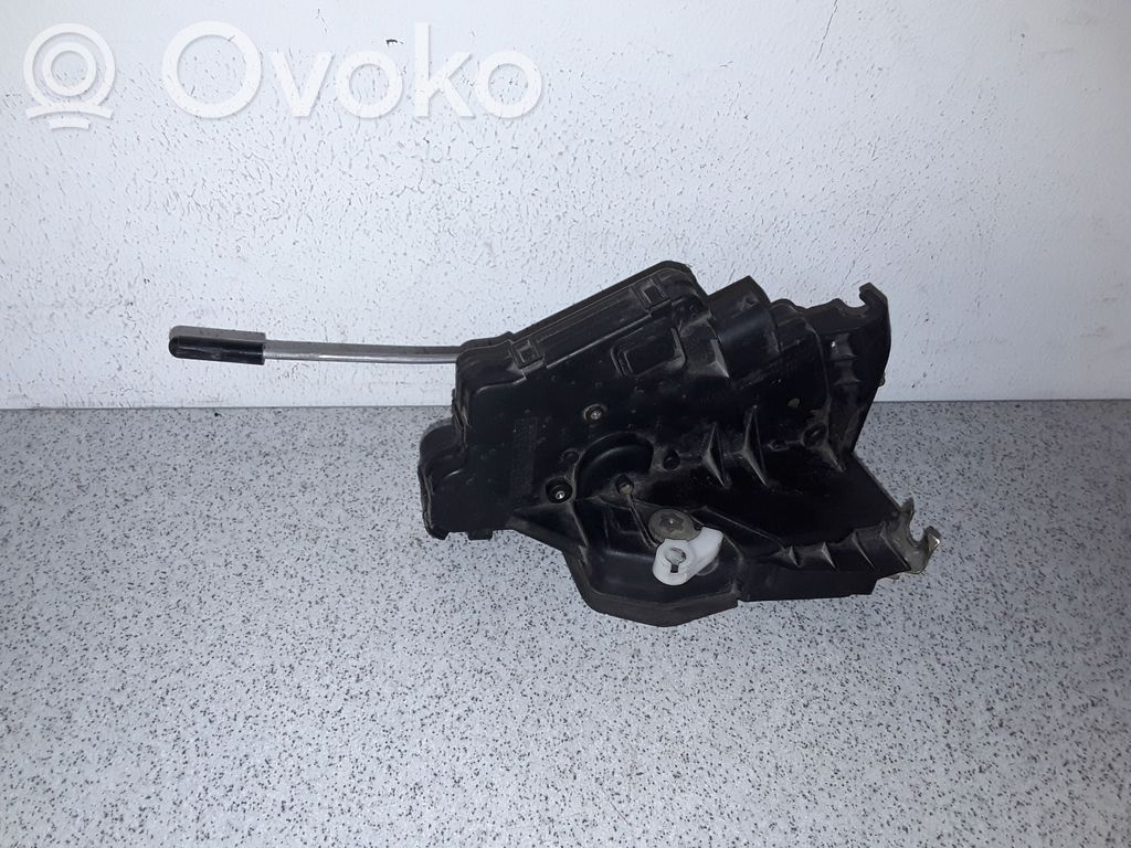 BMW 3 E46 Priekšpusē slēdzene 