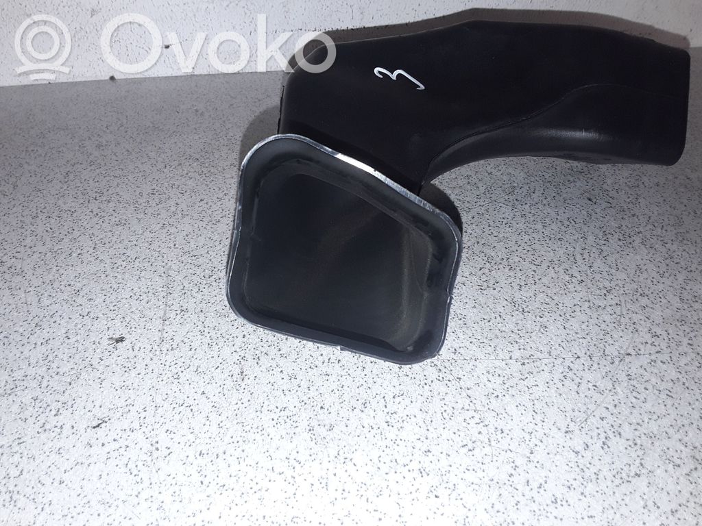 BMW 5 E60 E61 Ilmanoton kanavan osa 