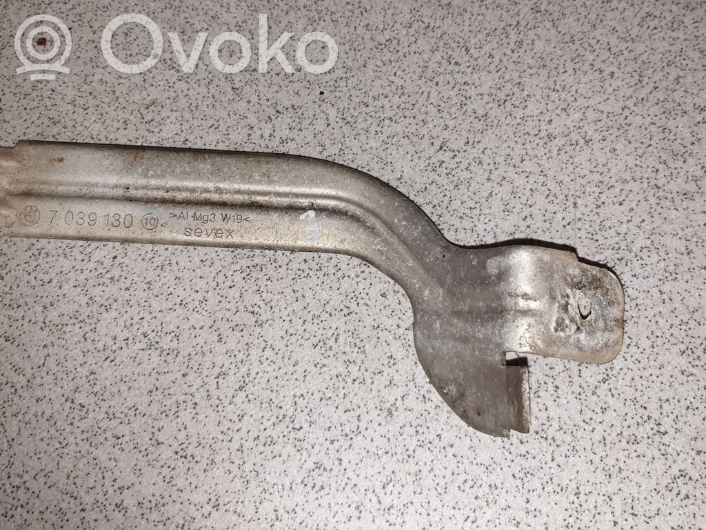 BMW 5 E60 E61 Sonstiges Einzelteil Unterboden 