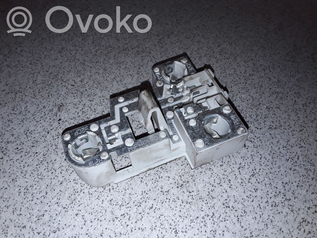 BMW 3 E46 Headlight/headlamp dust cover 