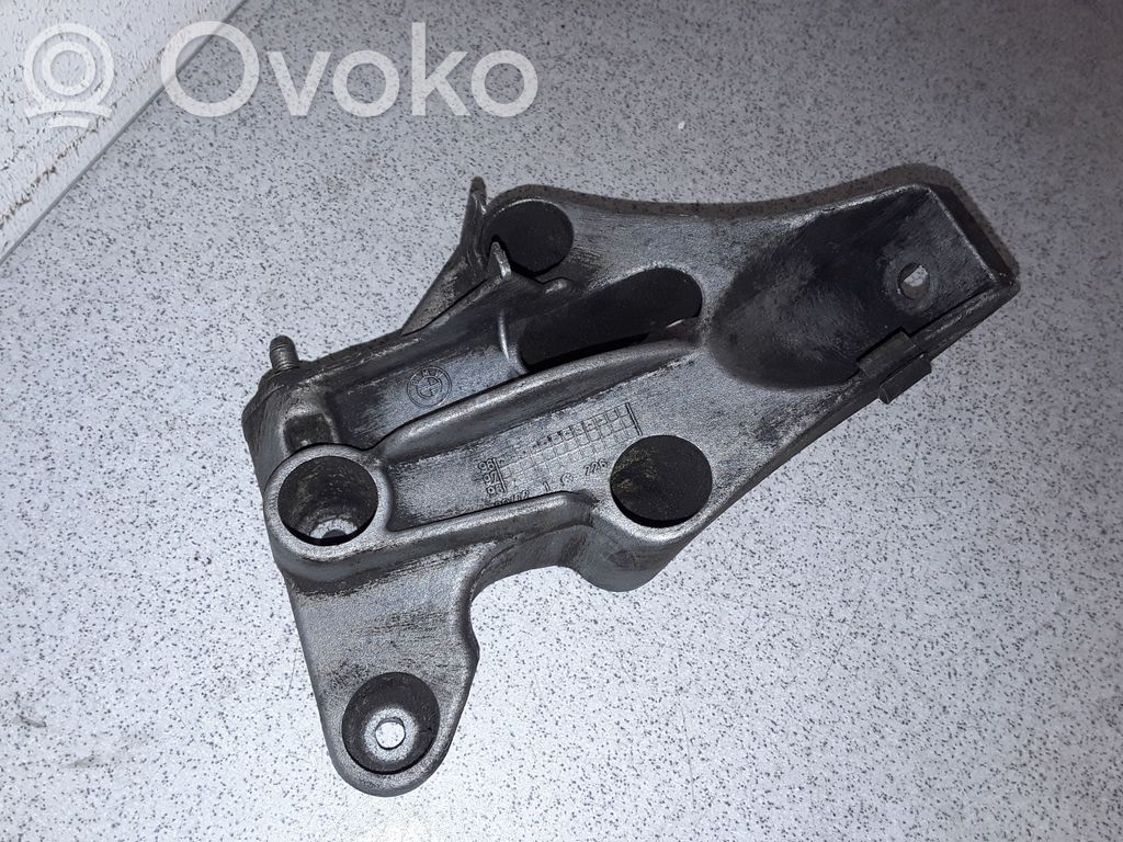 BMW 7 E38 Other engine bay part 