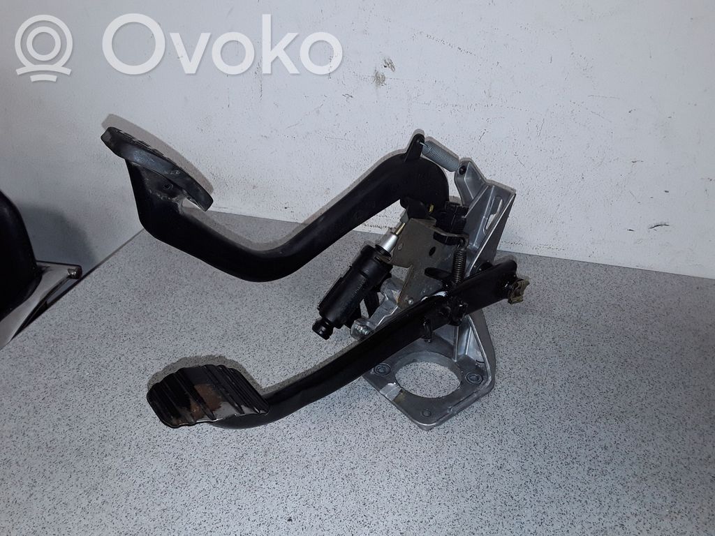 BMW 3 E46 Pedal assembly 