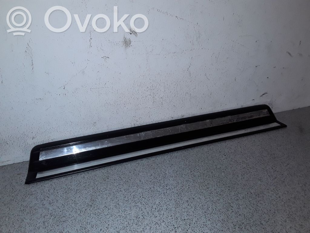 BMW 3 E46 Etuoven kynnyksen suojalista 