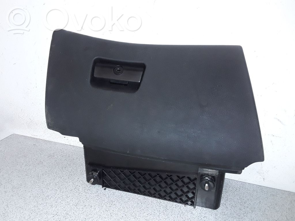 BMW 5 E39 Daiktadėžės (bordačioko) dangtis 