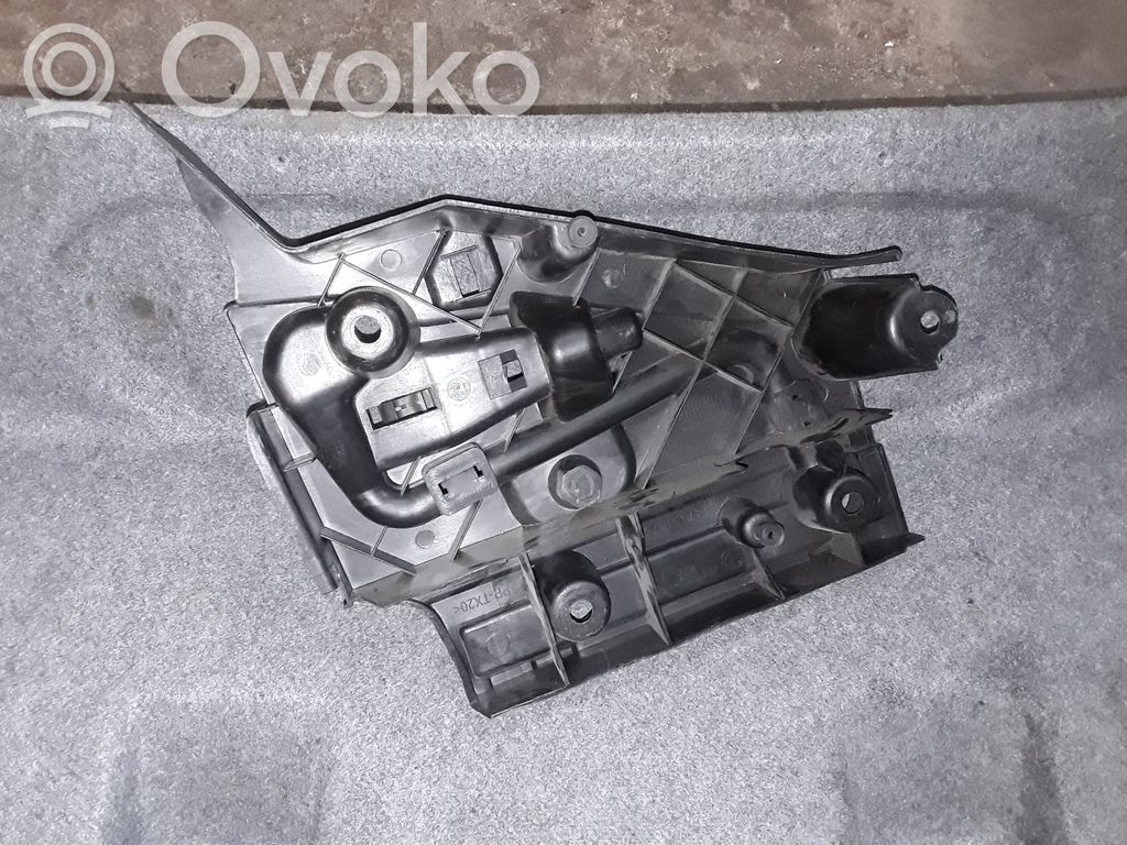 BMW 5 E39 Glove box in trunk 