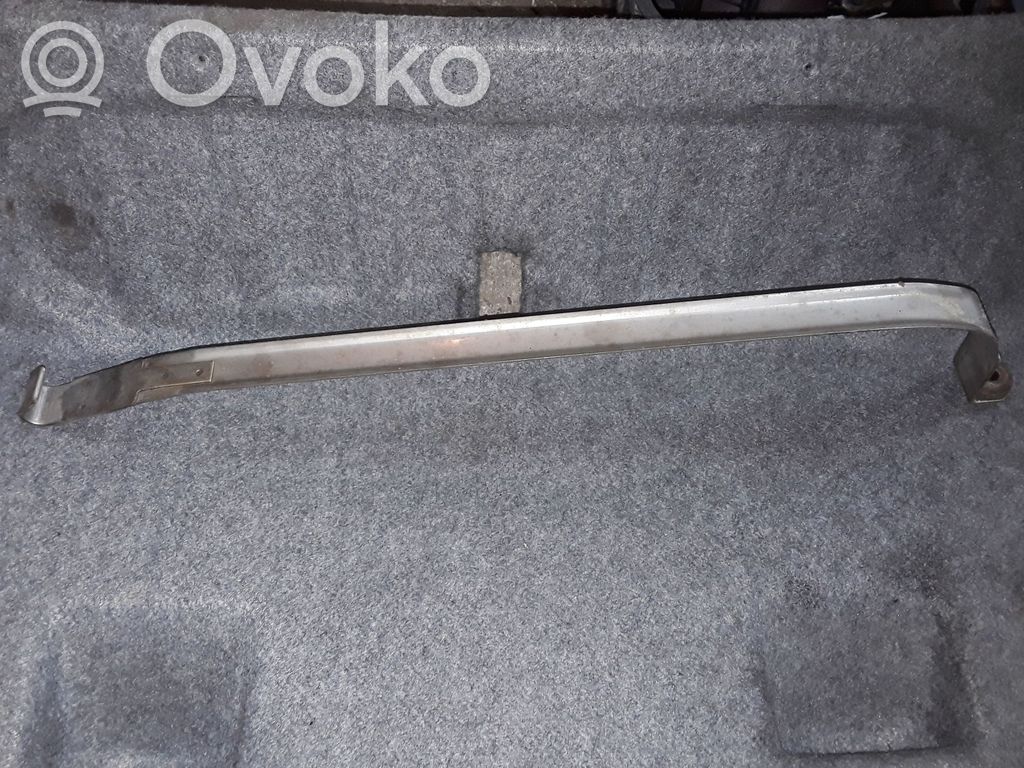 BMW 3 E46 Polttoainesäiliön kannake 