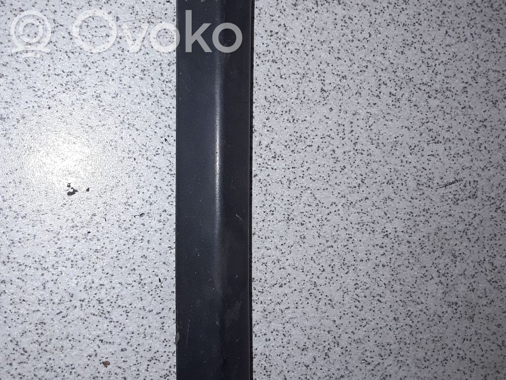 BMW 3 E36 Apdaila sparno (moldingas) 