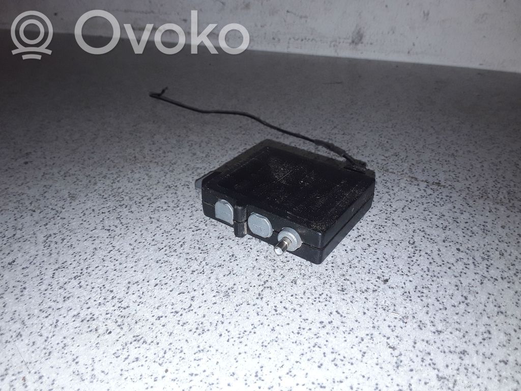 BMW 3 E36 Antenos stiprintuvas 