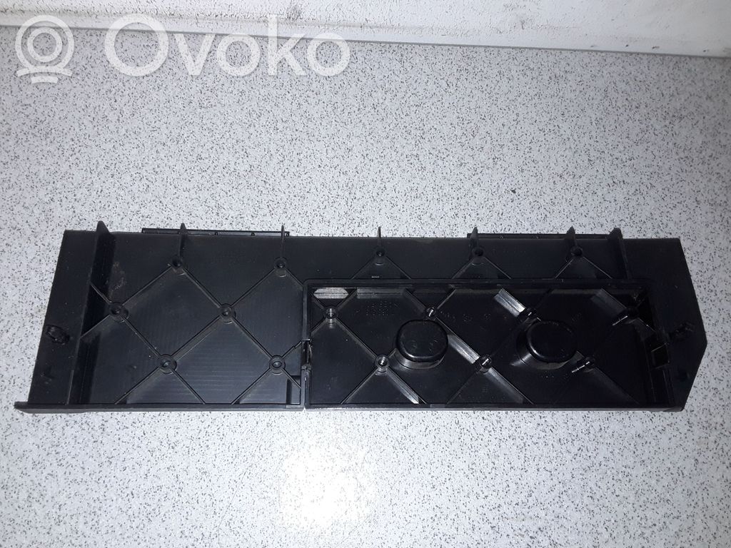 BMW 5 E60 E61 Kita salono detalė 