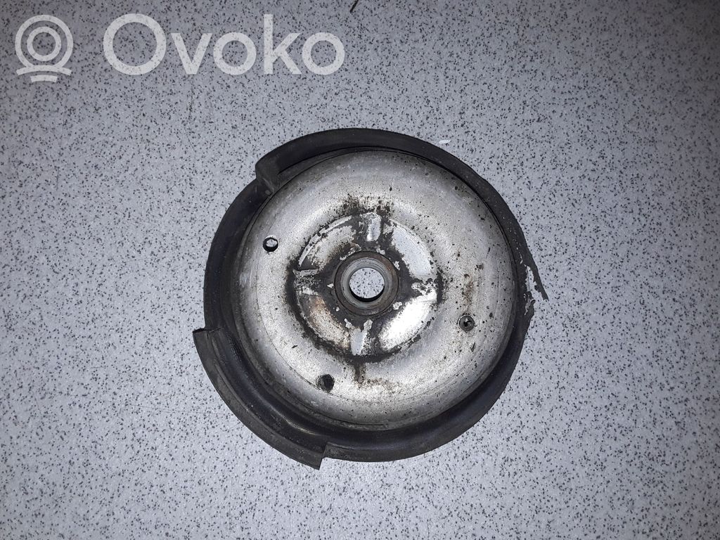 BMW 5 E60 E61 Coil spring/strut mount 