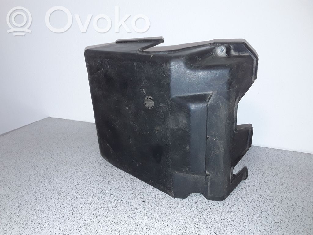 BMW 5 E34 Dangtelis saugiklių dėžės 