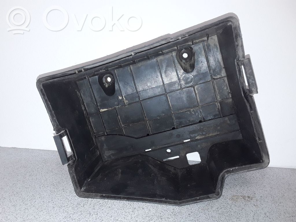 BMW 3 E36 Akkulaatikon alusta 