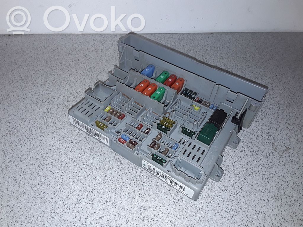 BMW 3 E90 E91 Fuse box set 