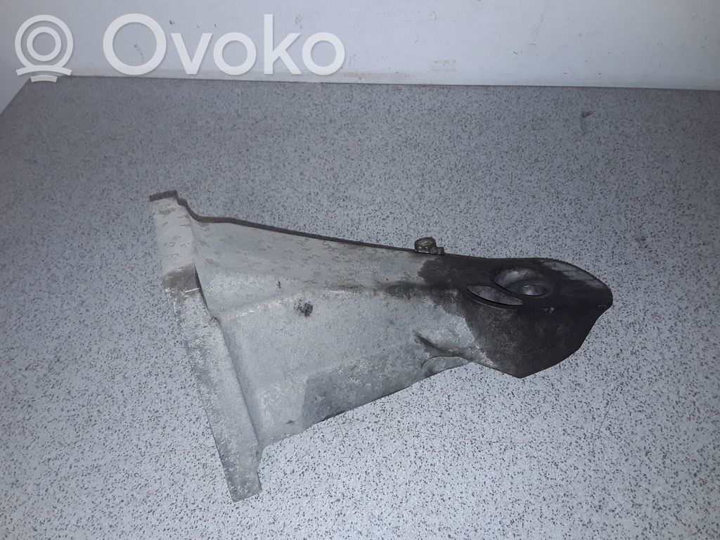 BMW 5 E60 E61 Engine mounting bracket 