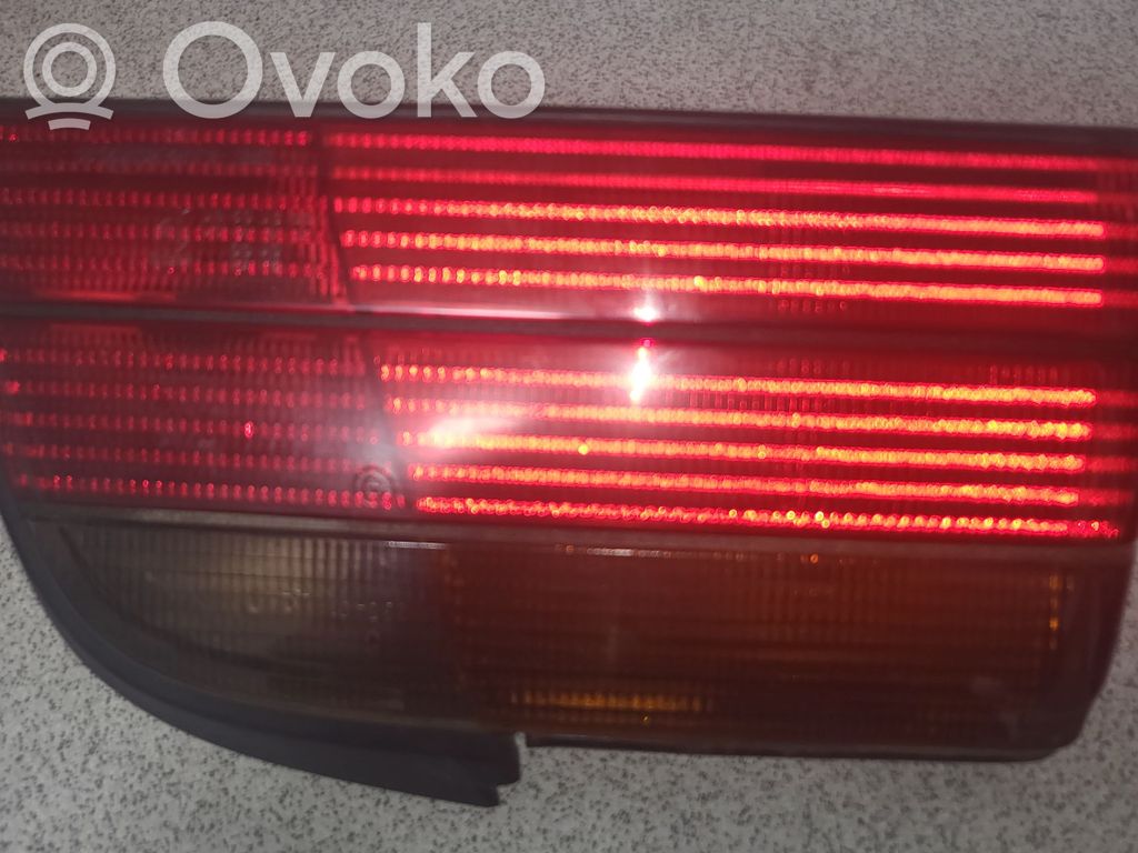 BMW 3 E36 Aizmugurējais lukturis virsbūvē 