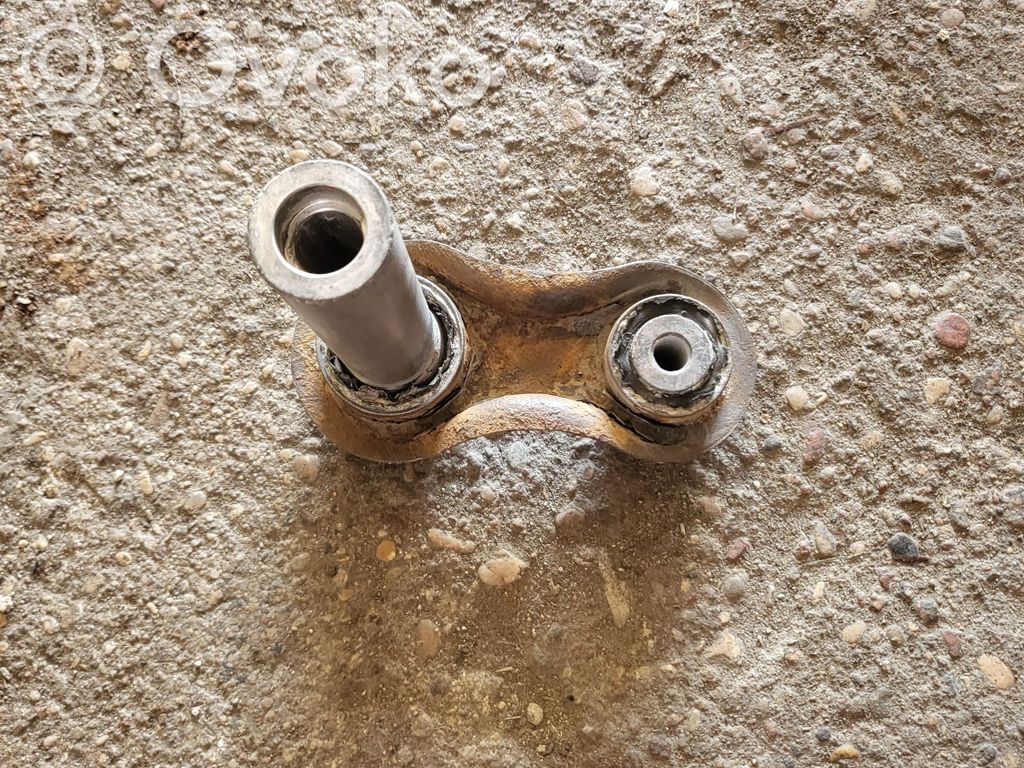 BMW 5 E39 Cits aizmugures šasijas elements 