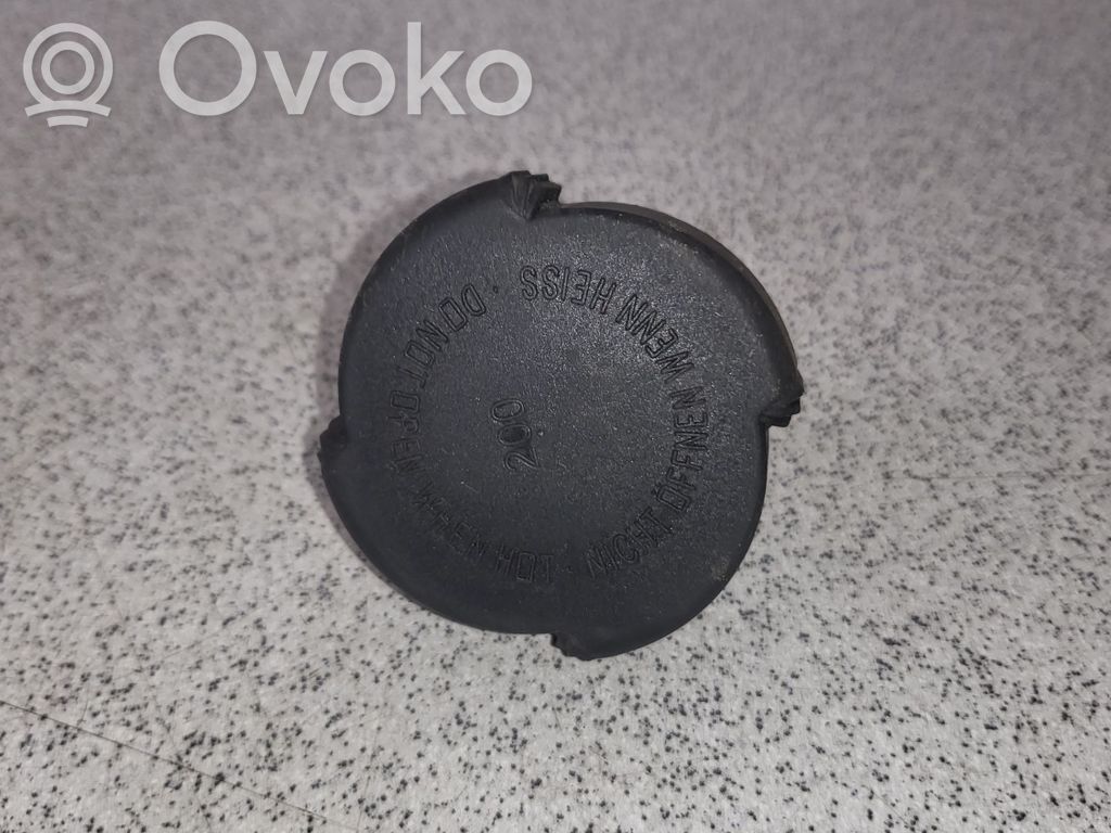 Korek zbiornika wyrównawczego chłodziwa   17117639022