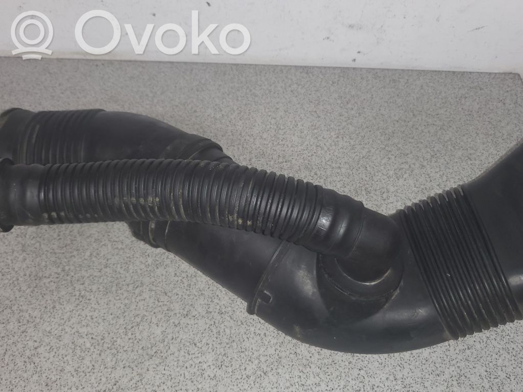 BMW 5 E39 Air intake duct part 