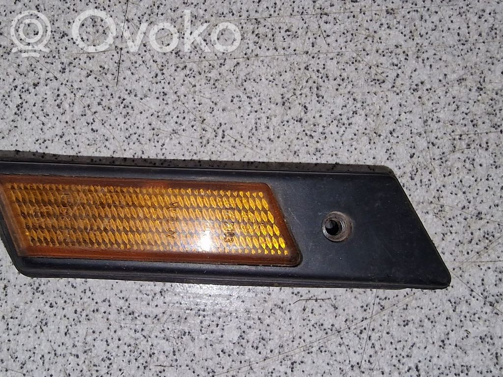 BMW 3 E36 Front fender indicator light 