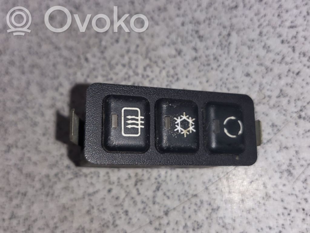 BMW 5 E34 Air conditioning (A/C) switch 
