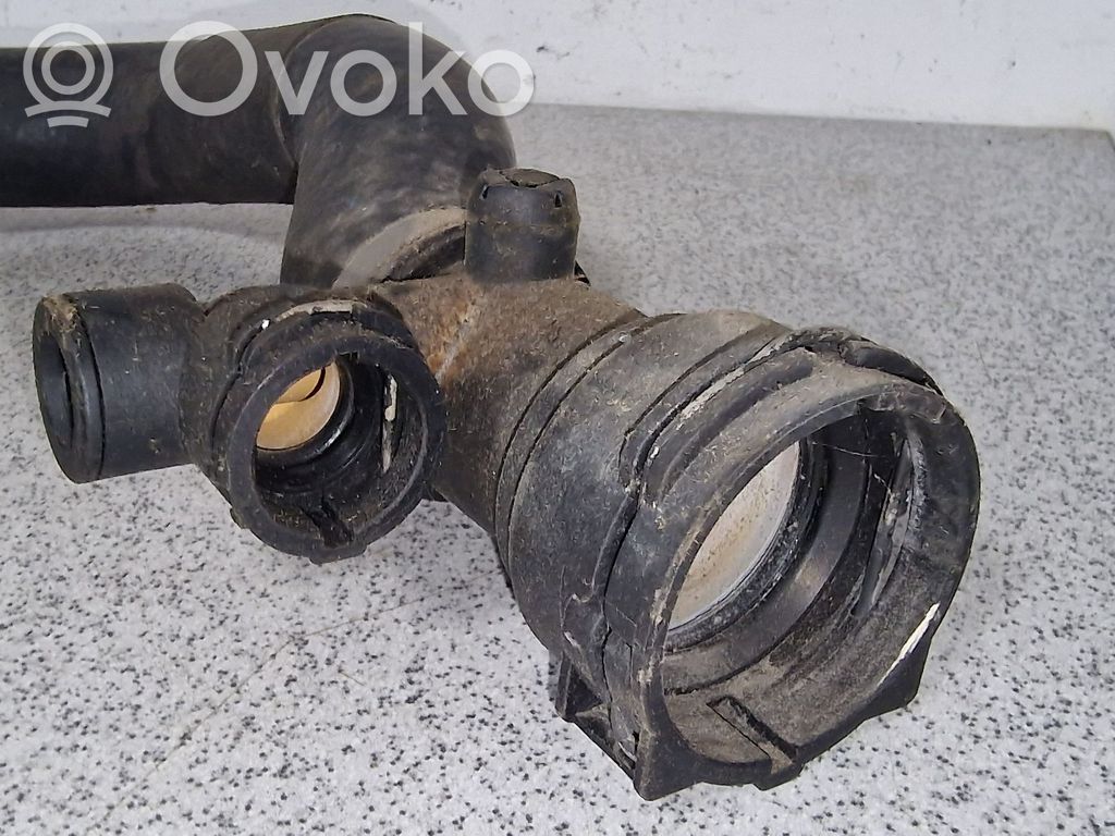 BMW 5 E39 Engine coolant pipe/hose 