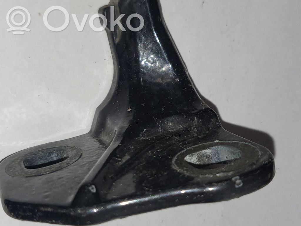 BMW 7 E65 E66 Rear door lower hinge 