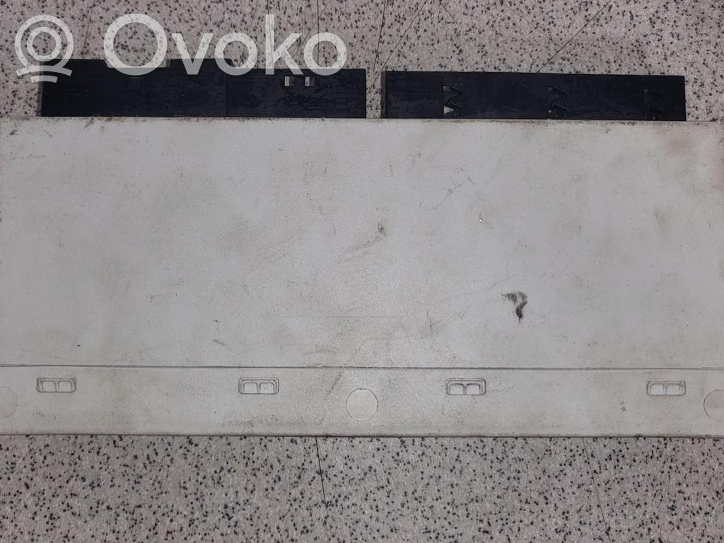 Unité de commande module de porte   61356929177