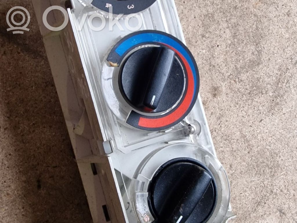 BMW 3 E36 Climate control unit 