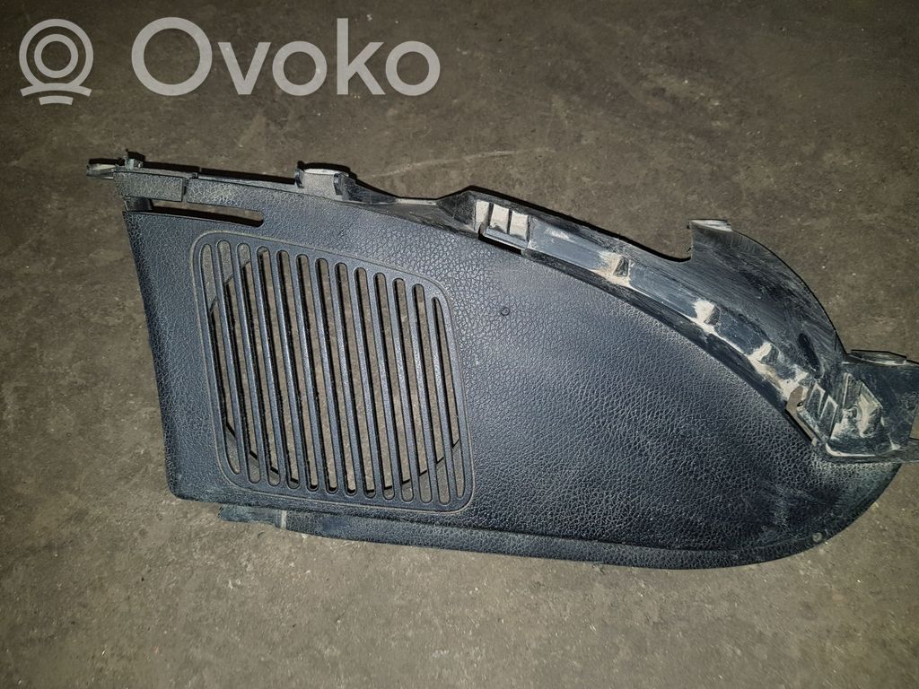 BMW 3 E36 Tavarahyllyn kaiuttimen ritilä 
