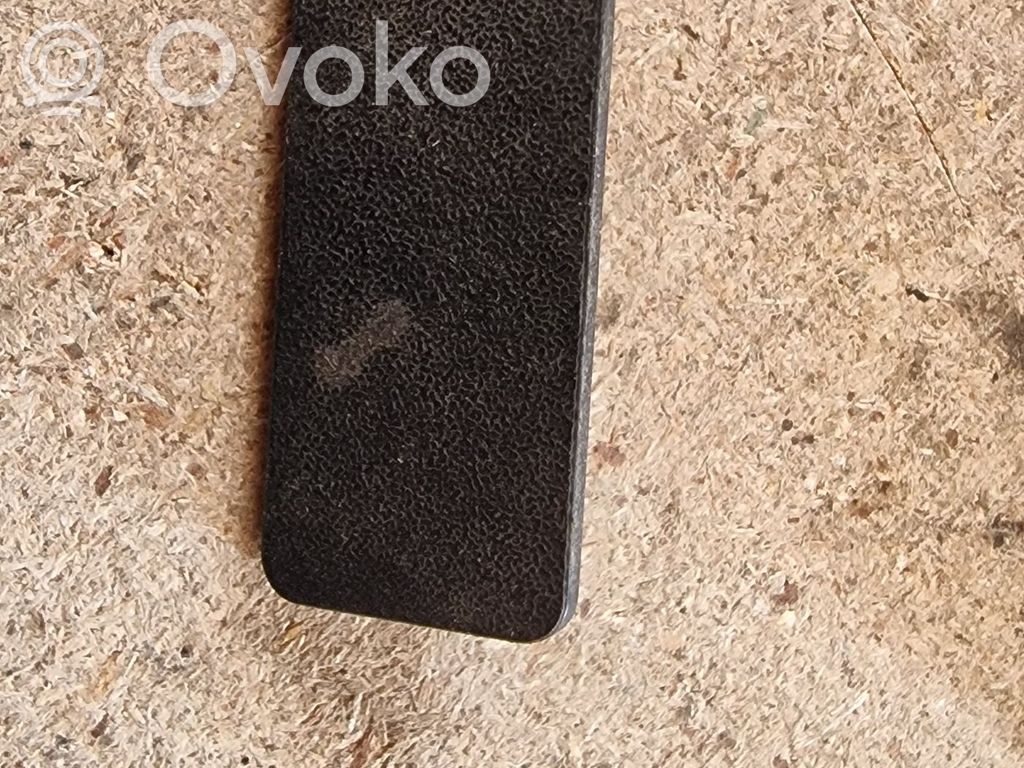 BMW 3 E36 Kita salono detalė 