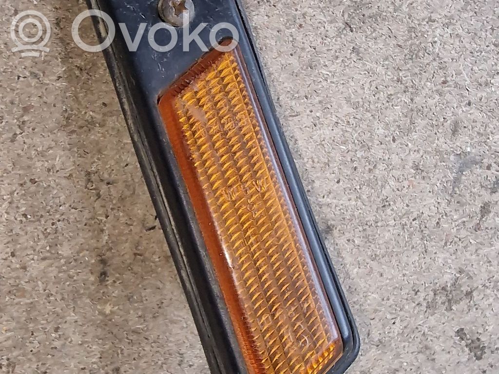 BMW 3 E36 Front fender indicator light 