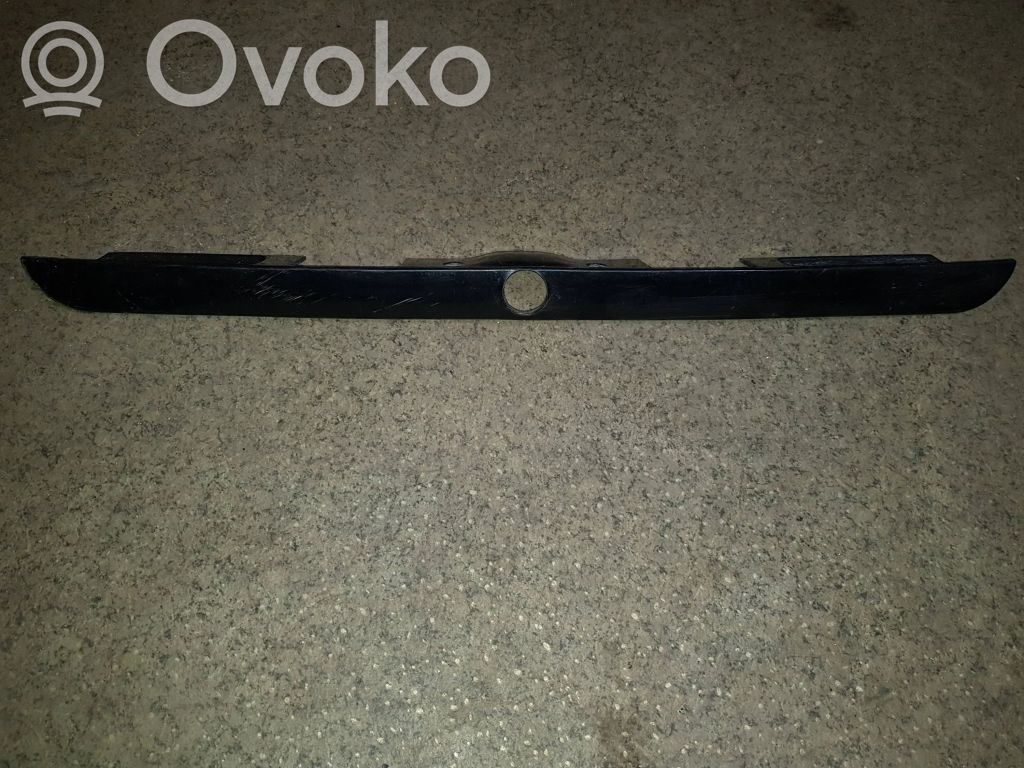 BMW 3 E36 Trunk door license plate light bar 