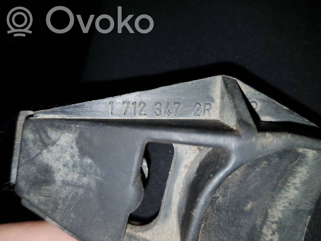 BMW 5 E34 Radiator mount bracket 