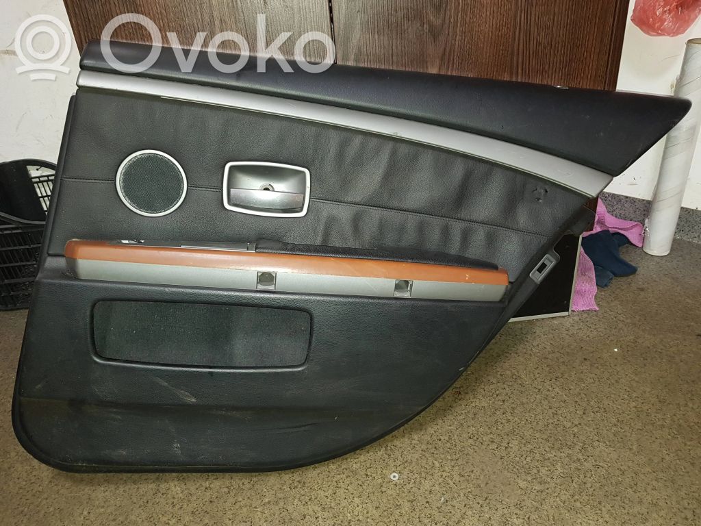 BMW 7 E65 E66 Apšuvums aizmugurējām durvīm 