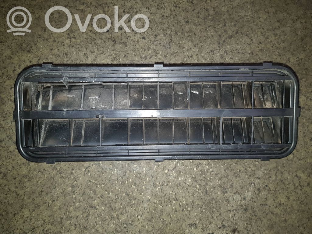 BMW 5 E60 E61 Ventilācijas režģis 