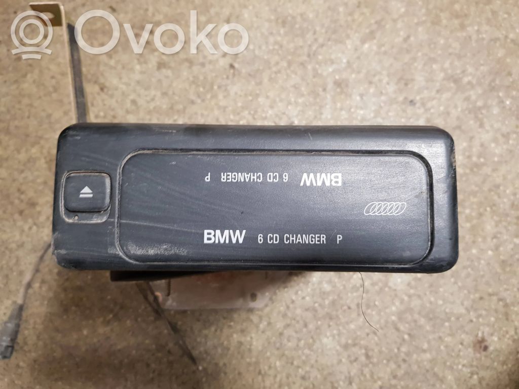 BMW 7 E38 CD/DVD keitiklis 