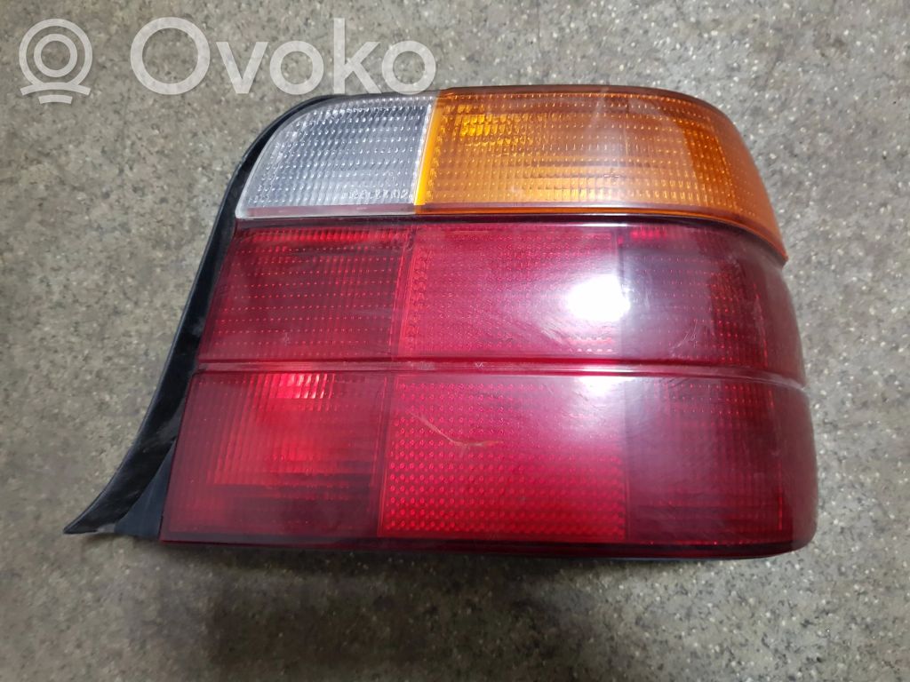 BMW 3 E36 Galinis žibintas kėbule 