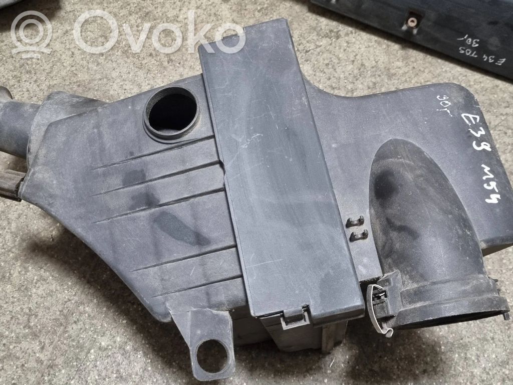 BMW 5 E39 Air filter box 